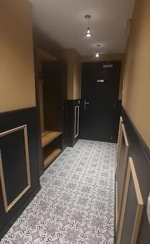 Le Relais Des Imprimeurs * בוילון