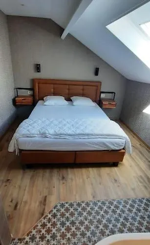 Le Relais Des Imprimeurs בוילון